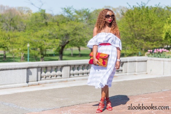 Off the Shoulder Striped Dress8