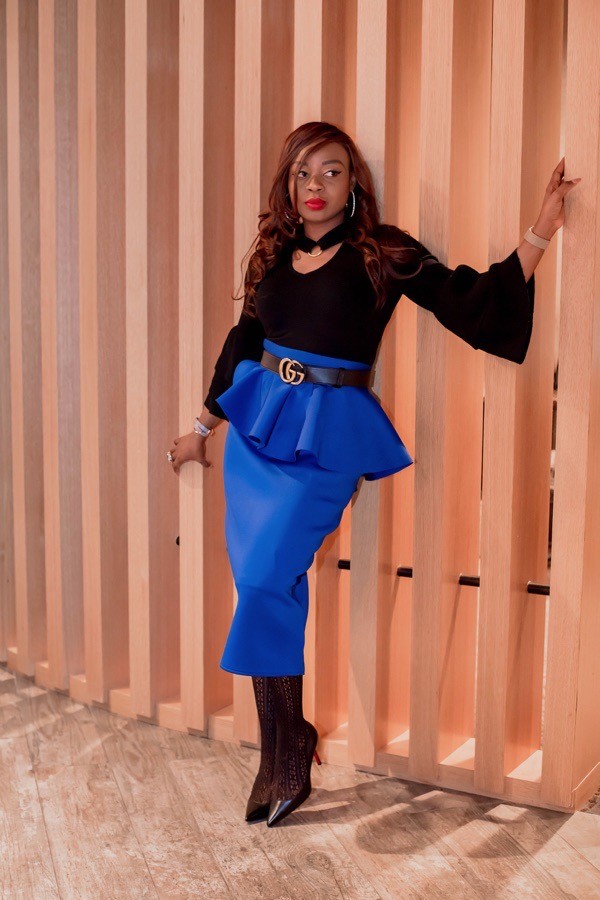 tokestakeonstyle-valentines-day-date-night-outfit-black-top-blue-ruffle-skirt-Gucci-belt-tokes-ojo-ade