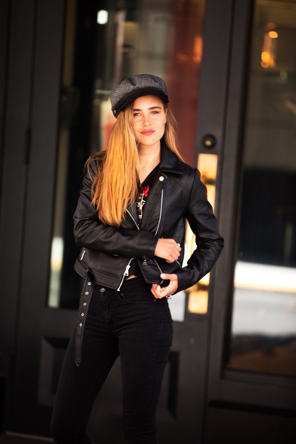 tokestakeonstyle-ways-to-style-a-leather-jacket-with-jeans-fall-style