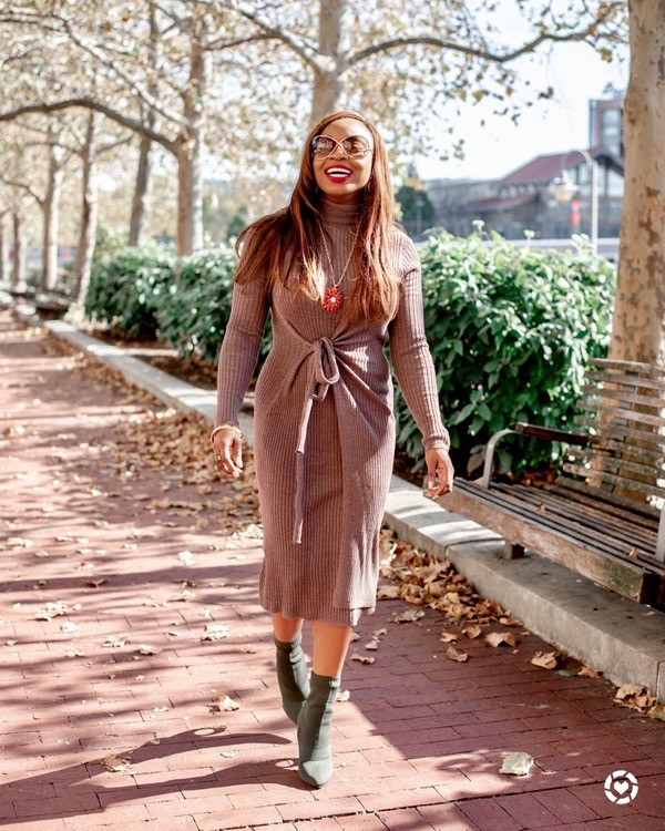 tokes-ojo-ade-how-to-style-a-sweater-dress-green-sock-booties