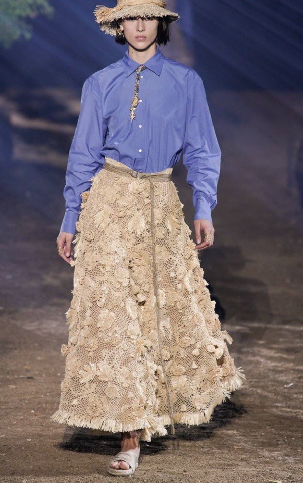 wearable-summer-2020-fashion-trends-Christian-Dior-blue-button-down-shirt