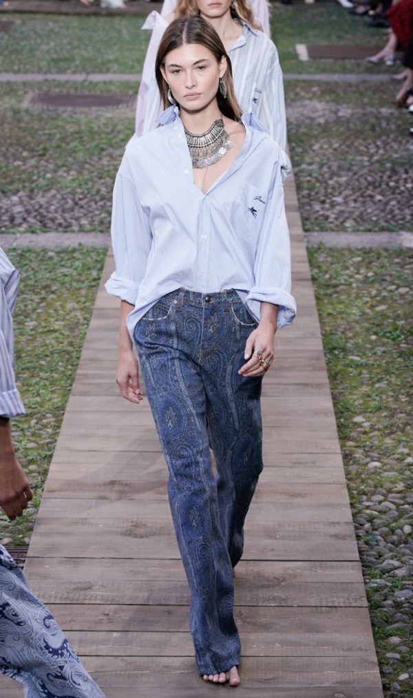 wearable-summer-2020-fashion-trends-Etro-button-down-shirt