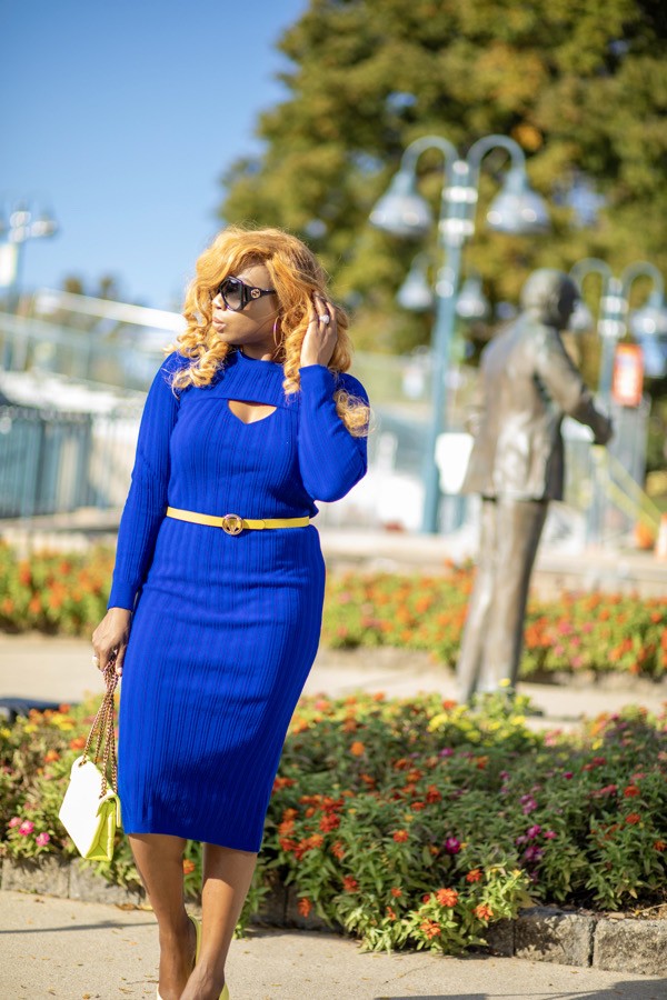 how-to-style-a-blue-sweater-dress